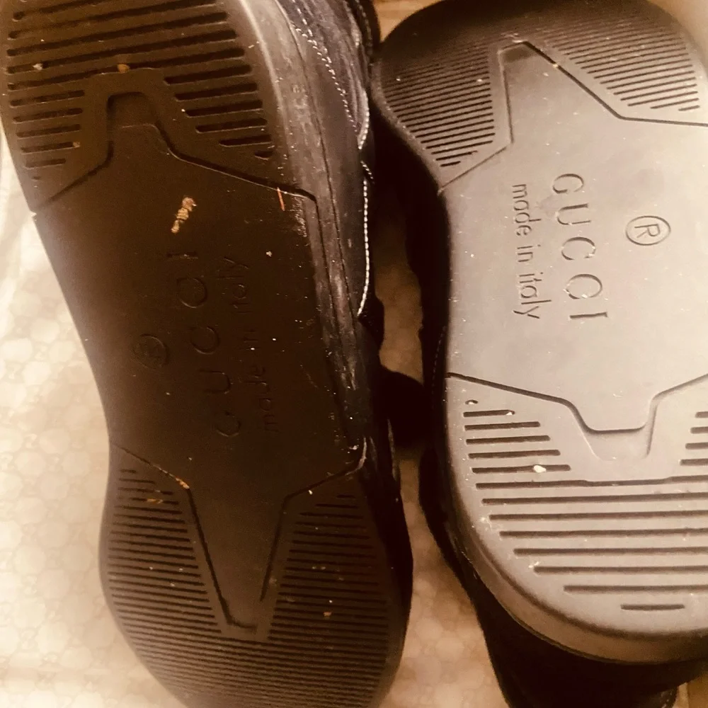 Gucci Black Sole Sneakers - Picture 5 of 7